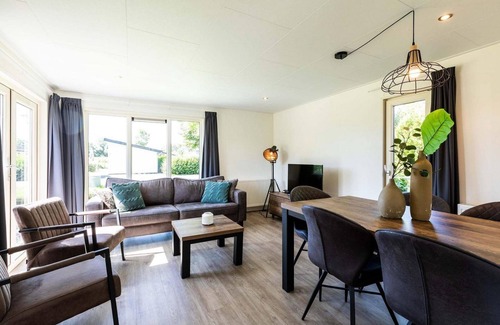 Lageweg Chalet De Ski | ✓ IJssellodge at Parc de IJsselhoeve ✓ Holiday home for 5 persons ✓ Located in Nieuwerkerk aan den IJssel (Zuid-Holland) ✓ Holiday park next to the IJssel ✓ Book directly through the park