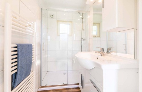 Lageweg Chalet De Ski | ✓ IJssellodge at Parc de IJsselhoeve ✓ Holiday home for 5 persons ✓ Located in Nieuwerkerk aan den IJssel (Zuid-Holland) ✓ Holiday park next to the IJssel ✓ Book directly through the park