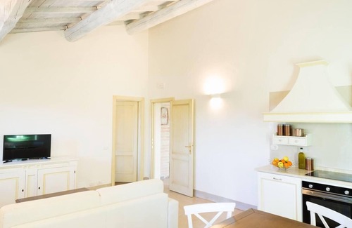 Marsciano Appartement | Il Calato elegant intimate suite