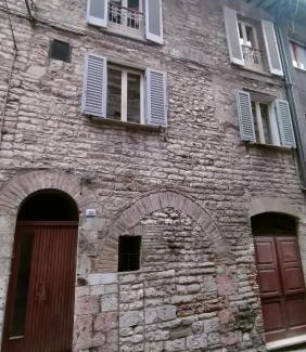 Cagli Appartement | Il cortile di zia
