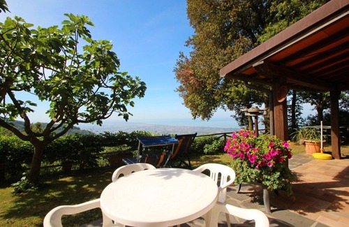 Pietrasanta Maison | Vacation Home à Pietrasanta avec 2 chambres à coucher, 4 couchages