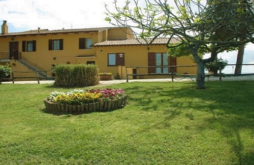 Deruta Maison | Il Pino: appartement dans ferme de campagne, à 15 minutes de Assise