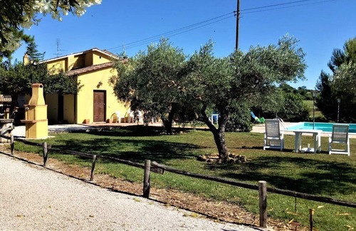 Deruta Maison | Il Pino: appartement dans ferme de campagne, à 15 minutes de Assise