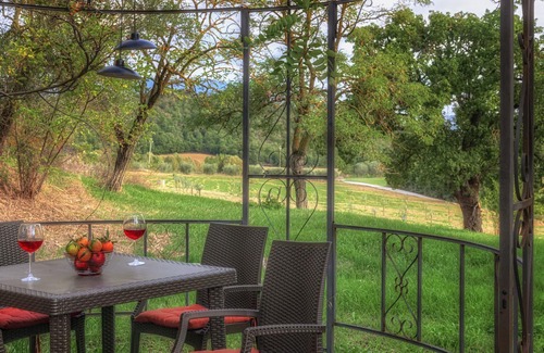 Collesanto Appartement | Il Rustico: converted Umbrian taverna