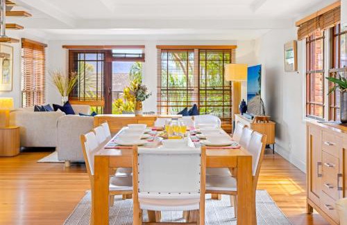 Camden Head Maison | Illalangi - views, pool, walk to beach