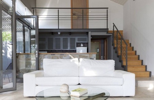 Steni Vala Villa | Ilya Villa Sleeps 4 (2 Bedrooms) in Alonnisos, Îles Sporades, Iles Grecques,