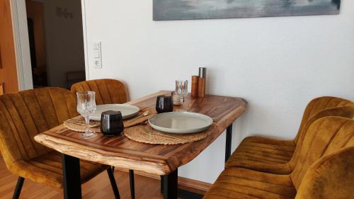 Bad Schmiedeberg Appartement | Im Herzen der Kurstadt, Balkon, Küche, Blick ins Grüne, radfreundlich
