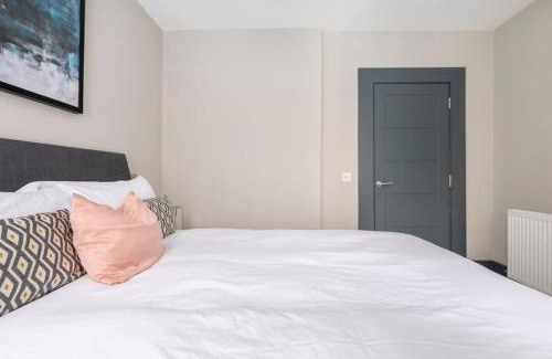 Warriston Appartement | Immaculate 3 Bed Apartment with Private Entrance in Inverleith