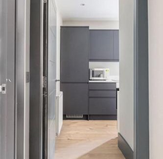 Warriston Appartement | Immaculate 3 Bed Apartment with Private Entrance in Inverleith