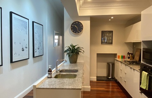 Redfern Maison | Immaculate 3 Bed City Home - Close to Everything