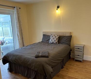 Knaresborough Maison | Immaculate 4-Bed Cottage in Knaresborough