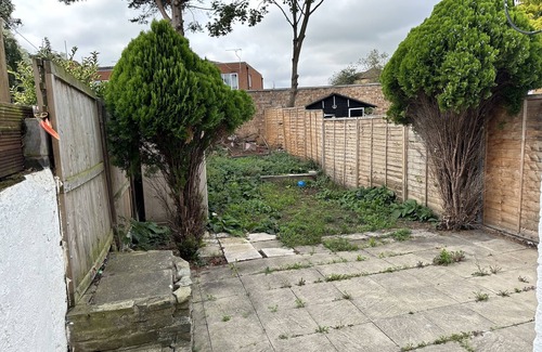 Enfield Lock Maison | Immaculate 4-Bed House in Enfield near Enfield loc