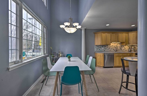 Miller Beach Maison | Immaculate Family Townhome - Walk to Beach!