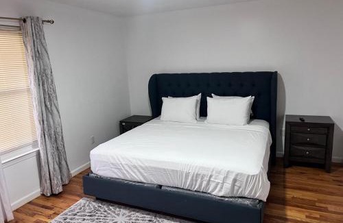 Newark Appartement | Immaculate Luxury 3KINGs Bed, 2 Bath