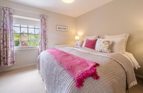 Stoke by Nayland Maison | Immaculate luxury retreat in pretty village with great pubs - Box Valley Cottage