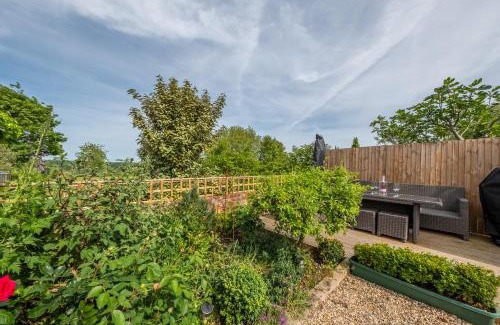 Stoke by Nayland Maison | Immaculate luxury retreat in pretty village with great pubs - Box Valley Cottage