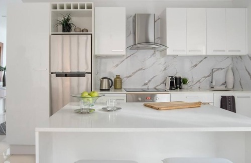 Lutwyche Appartement | Immaculate Sanitized Apartment Near Brisbane City & Airport