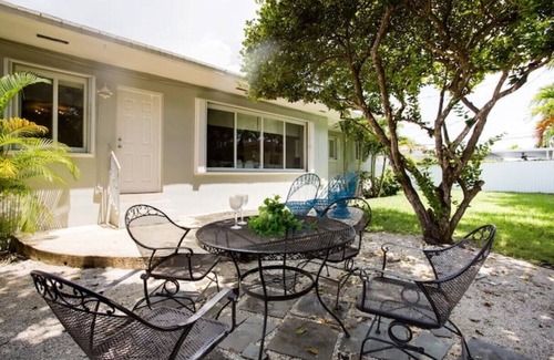 Coral Terrace Maison | Immaculate spacious 3/2 in the heart of Miami, FL
