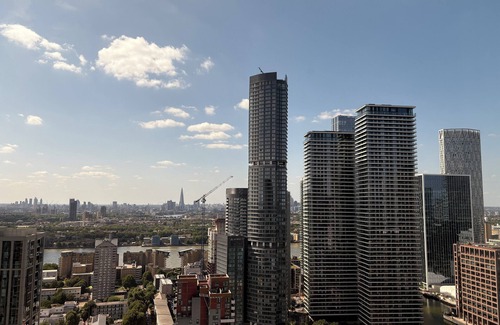 Canary Wharf Appartement | Immaculate spacious high floor Canary wharf apartment