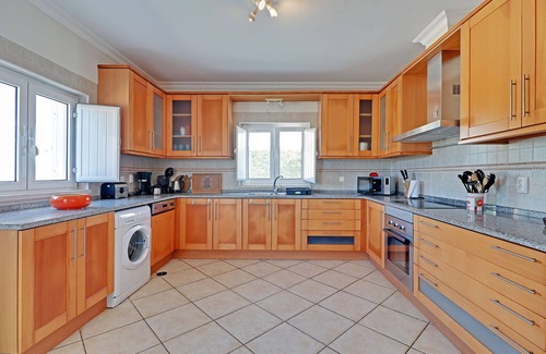 Aljezur Maison | IMMACULATE SPACIOUS THREE BEDROOM VILLA WITH POOL