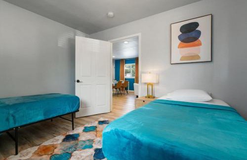 St. Johns Maison | Immediate Access to Highway 35 - Remodeled Haven
