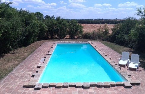 Marsais Maison | Immense Logis du 19ème, Charente-Maritime, 5 chambres, piscine , préau ping-pong