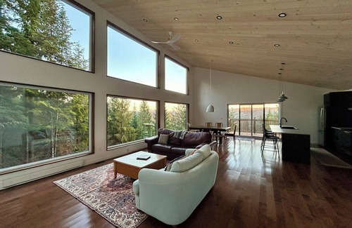 Baie-St-Paul Chalet De Ski | Immersion dans la nature, chalet perché en forêt!