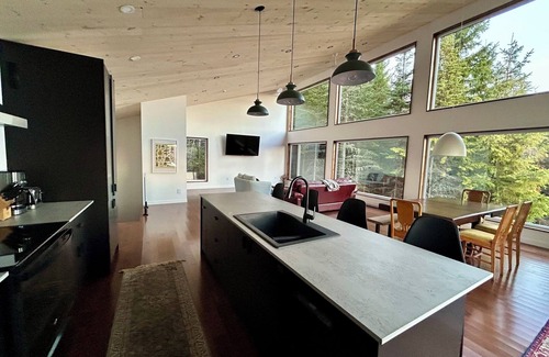 Baie-St-Paul Chalet De Ski | Immersion dans la nature, chalet perché en forêt!