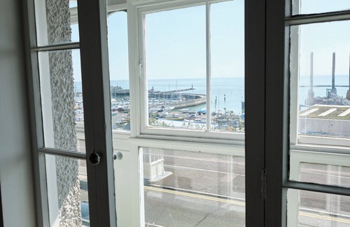 Ramsgate Maison | Impeccable 6-Bed House in Ramsgate, Harbour views