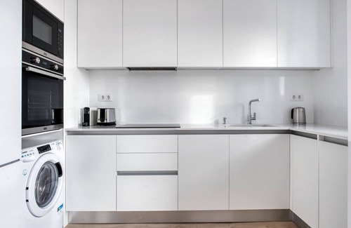 Les Corts Appartement | Impeccable Pedralbes 2BR, by Blueground