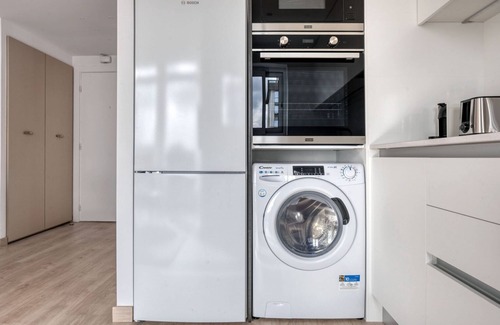 Les Corts Appartement | Impeccable Pedralbes 2BR, by Blueground
