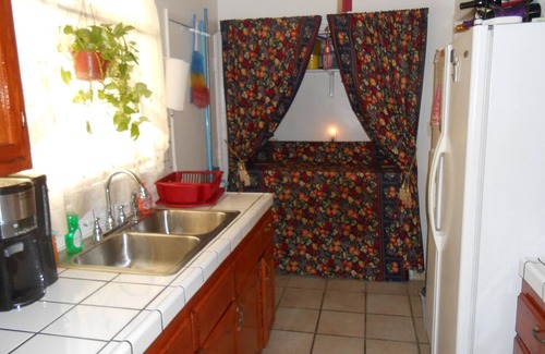 Los Angeles Appartement | Impressionnant appartement 1Br / 1Ba entièrement à vous, situé à Los Angeles, Californie.