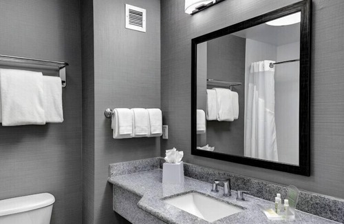 Yamacraw Village Maison | Impressive King Room! Great Location & Service