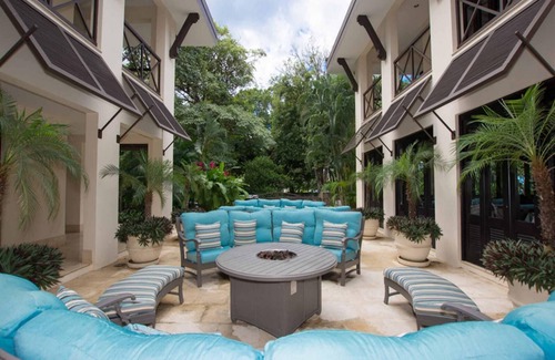 Coco Copropriété | Impressively Designed 3rd-floor Space Overlooking Pool in Coco
