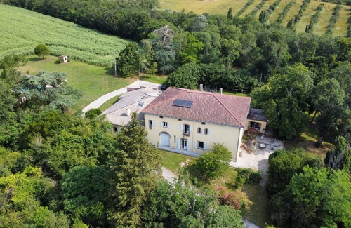 Verfeil Maison | Dans un environnement calme et arboré, venez découvrir le gîte de Roque Basse !