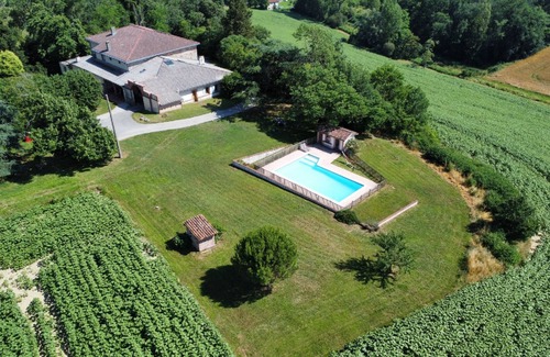 Verfeil Maison | Dans un environnement calme et arboré, venez découvrir le gîte de Roque Basse !