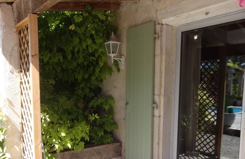 Allex Maison | Dans un ecrin de verdure, gite de charme avec piscine