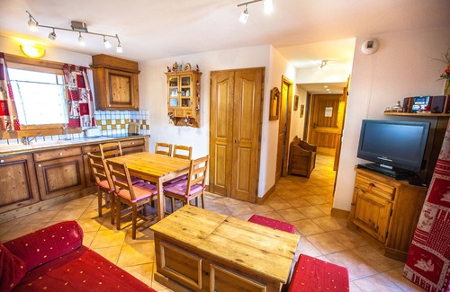 Bisanne 1500 Appartement | Dans chalet MGM standing avec piscine chauffée près du télécabine et des pistes