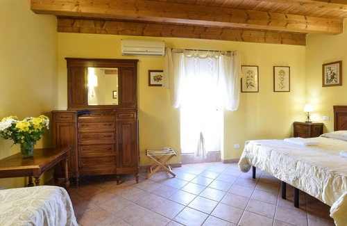 Porotto Appartement | In a quiet location, outside Porotto, this welcoming apartment welcomes you.