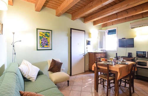 Porotto Appartement | In a quiet location, outside Porotto, this welcoming apartment welcomes you.