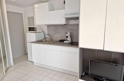 Marseillan Appartement | Résidence avec piscine et accès direct à la plage