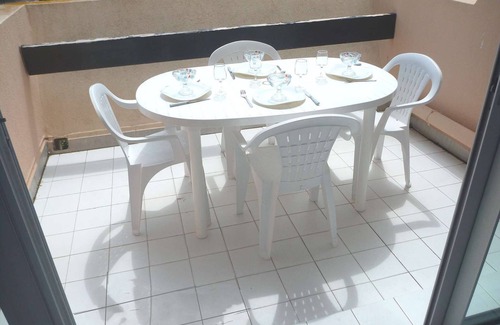 Marseillan Appartement | Résidence avec piscine et accès direct à la plage
