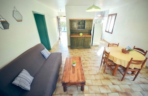 Balazuc Maison | A Balazuc (village classé) : gite 4 p + piscine et rivière !