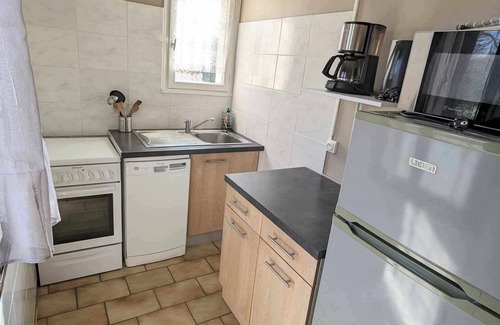 Balazuc Maison | A Balazuc (village classé) : gite 2 p + piscine et rivière !
