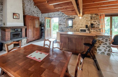 Erbray Maison | In beautiful countryside welcomes you this inviting cottage.