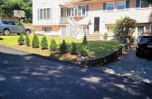 Saugus Maison | In-law, shower tub, a/c, kitchen,