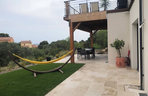 Leucate Maison | A Leucate village , hébergement 100 m2 vue mer en garrigue .