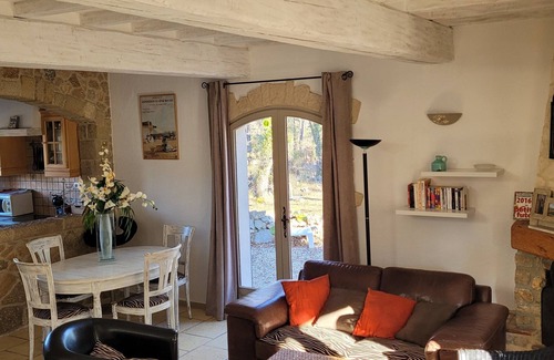Mons Maison | EN PLEINE NATURE, BELLE MAISON PROVENÇALE AVEC PISCINE