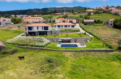Prazeres Cottage | In peaceful Prazeres | Qta. Inácia Orchid Studio