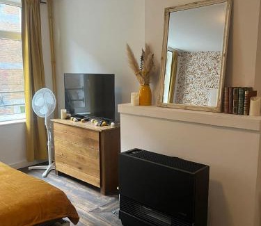 Feronstree et Hors-Chateau Appartement | In The Air cosy room (Cœur Historique de Liège)